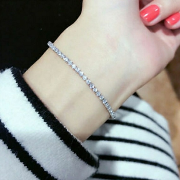 Jewelry - 😍Adjustable Tennis Bracelet